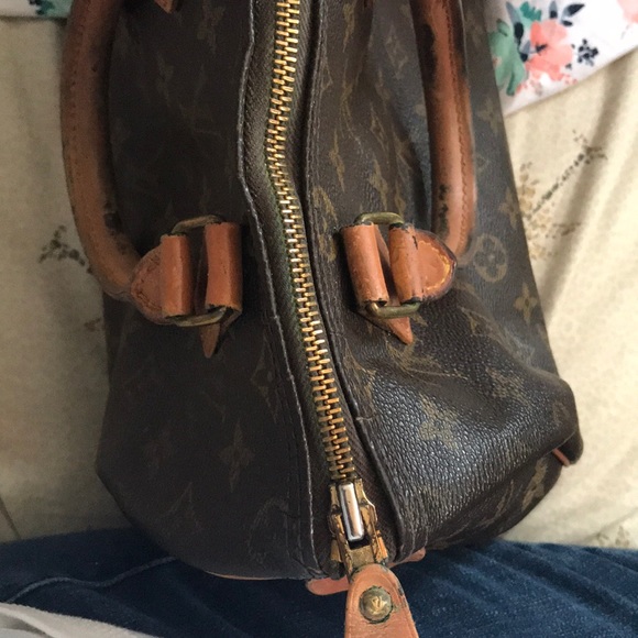 Authentic Luis Vuitton - Picture 4 of 7